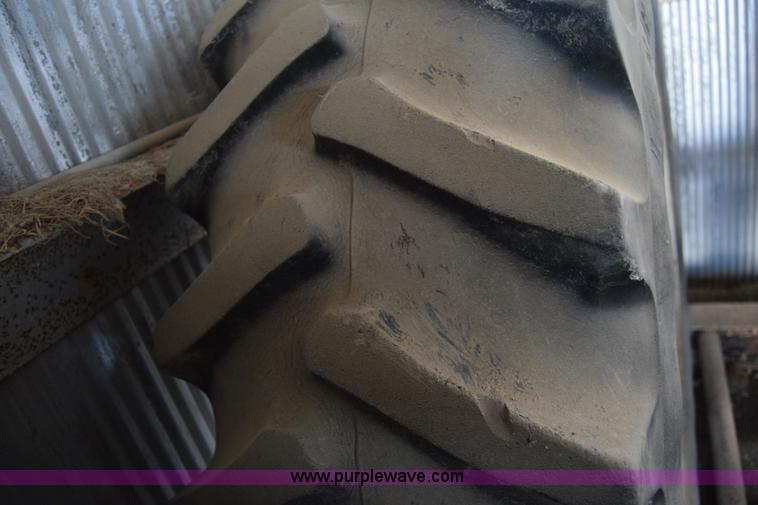 image for item J8197 1991 Deutz Allis 9170 4WD tractor