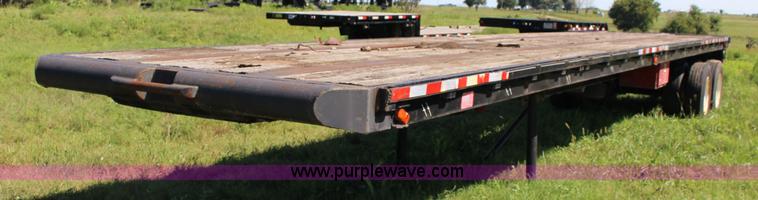 image for item K1104 1968 Float flatbed trailer