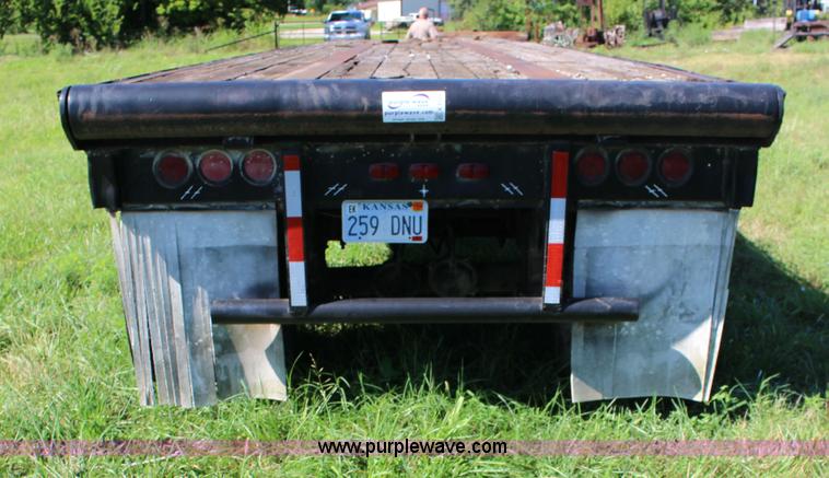 image for item K1104 1968 Float flatbed trailer