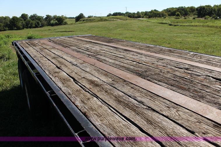 image for item K1104 1968 Float flatbed trailer