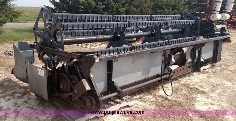 image for item K1137 Gleaner 318 head