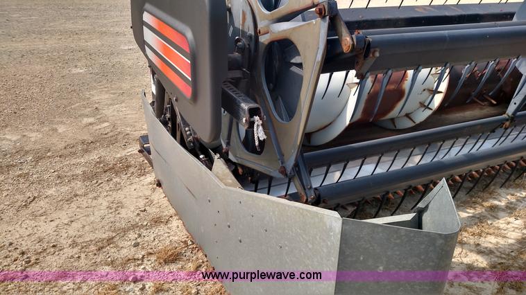 image for item K1137 Gleaner 318 head