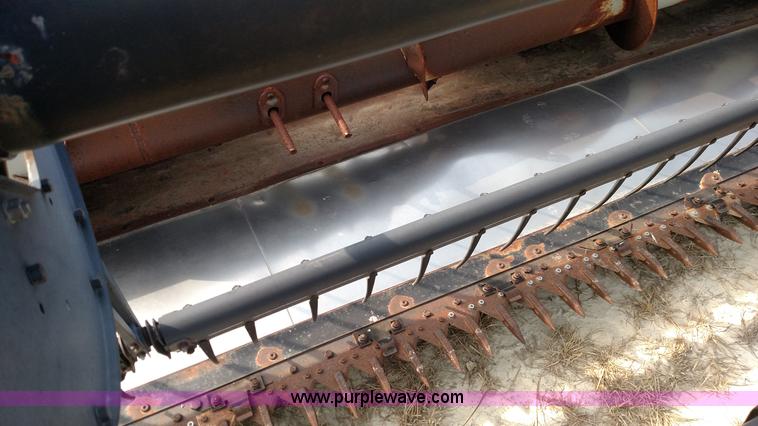 image for item K1137 Gleaner 318 head