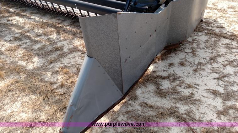 image for item K1137 Gleaner 318 head