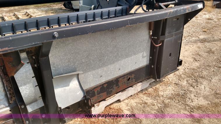 image for item K1137 Gleaner 318 head