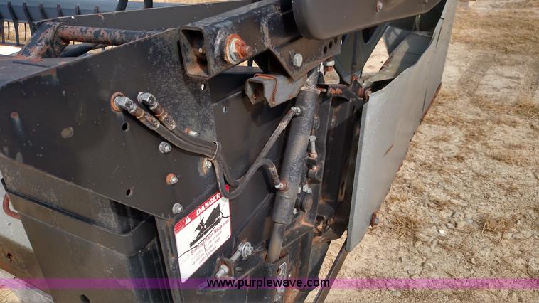 image for item K1137 Gleaner 318 head