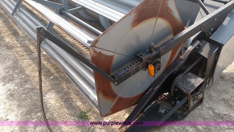 image for item K1138 Gleaner 400 head