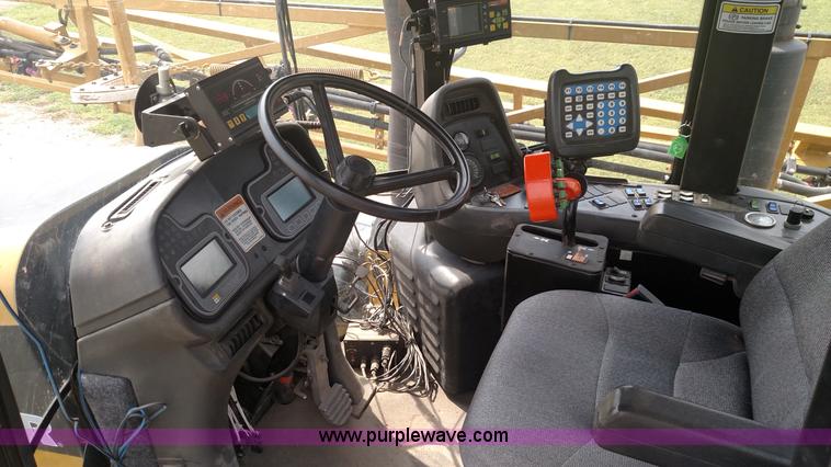 image for item K1144 2000 Ag-Chem RoGator 1254C self-propelled sprayer