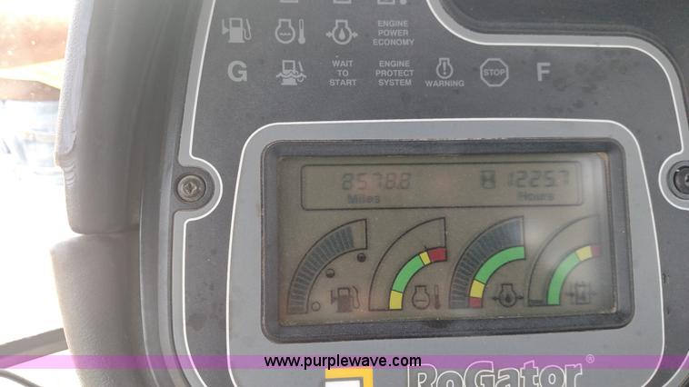 image for item K1144 2000 Ag-Chem RoGator 1254C self-propelled sprayer