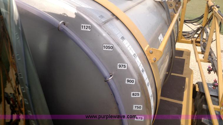 image for item K1144 2000 Ag-Chem RoGator 1254C self-propelled sprayer