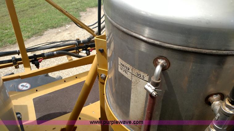 image for item K1144 2000 Ag-Chem RoGator 1254C self-propelled sprayer