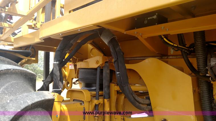 image for item K1144 2000 Ag-Chem RoGator 1254C self-propelled sprayer