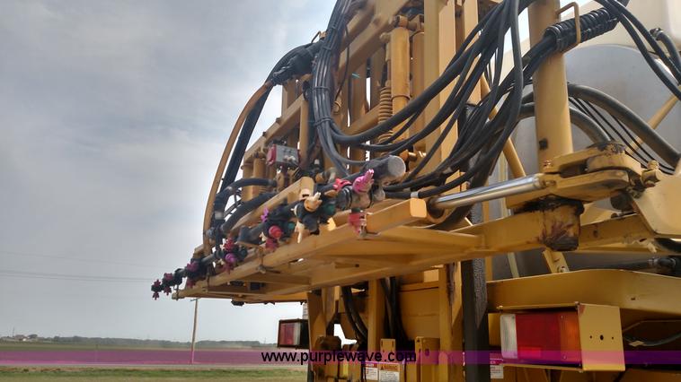 image for item K1144 2000 Ag-Chem RoGator 1254C self-propelled sprayer