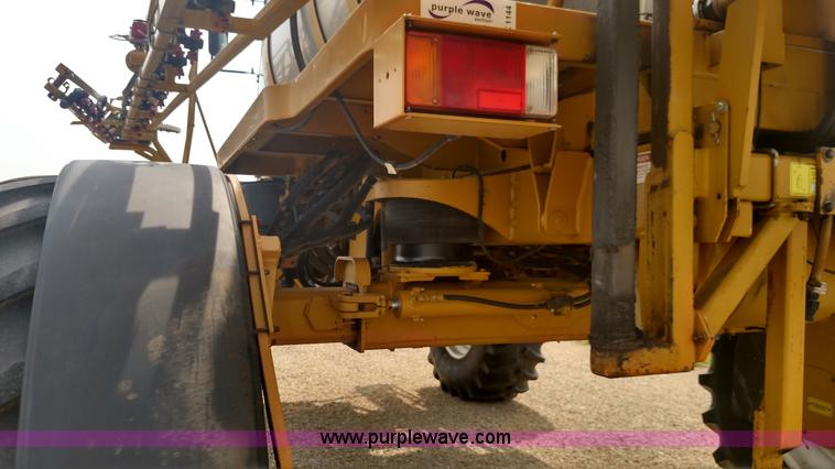 image for item K1144 2000 Ag-Chem RoGator 1254C self-propelled sprayer