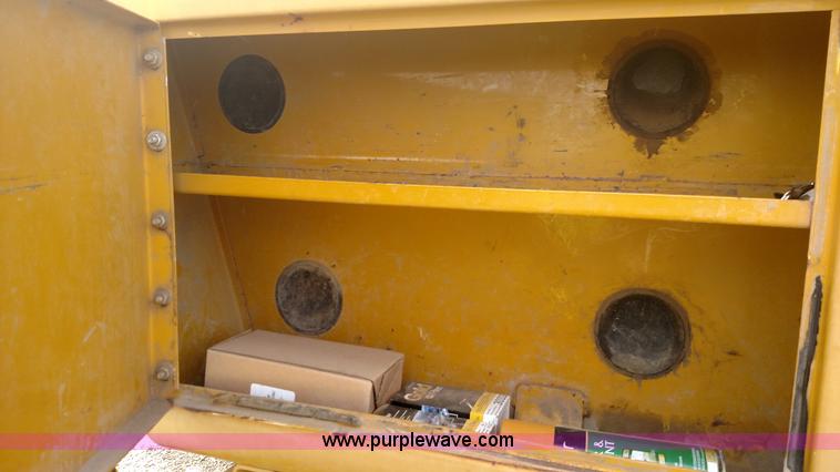 image for item K1144 2000 Ag-Chem RoGator 1254C self-propelled sprayer