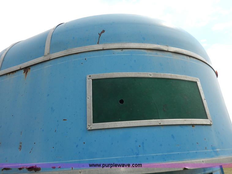 image for item K1615 1976 Shelby gooseneck livestock trailer