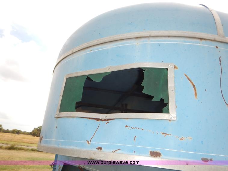 image for item K1615 1976 Shelby gooseneck livestock trailer