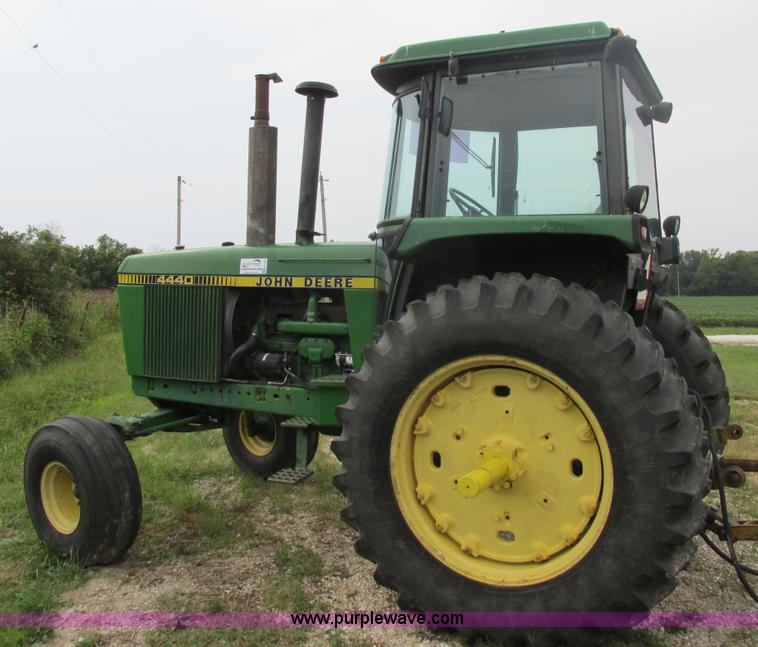 image for item K5165 1980 John Deere 4440 tractor