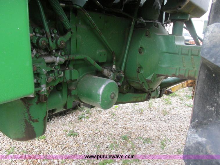 image for item K5165 1980 John Deere 4440 tractor