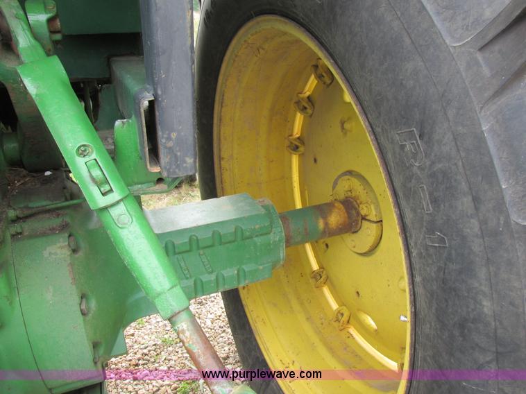 image for item K5165 1980 John Deere 4440 tractor