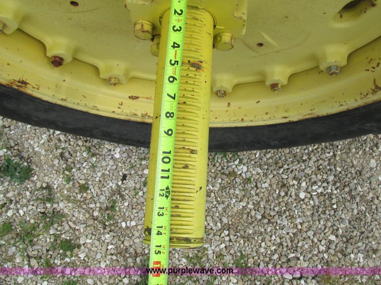 image for item K5165 1980 John Deere 4440 tractor