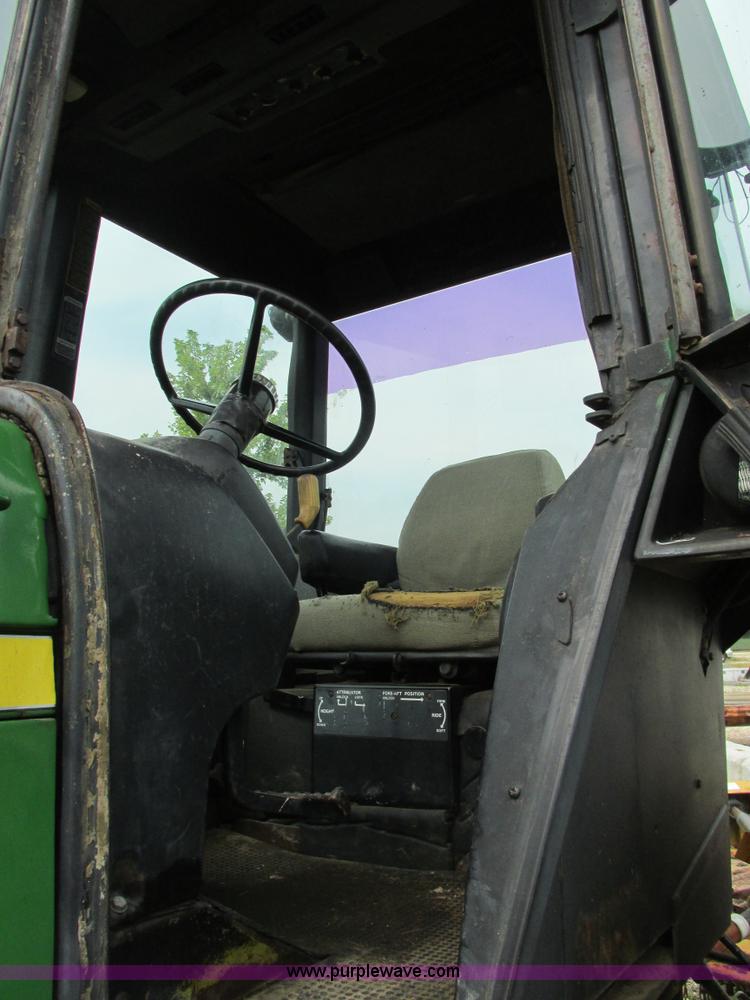 image for item K5165 1980 John Deere 4440 tractor