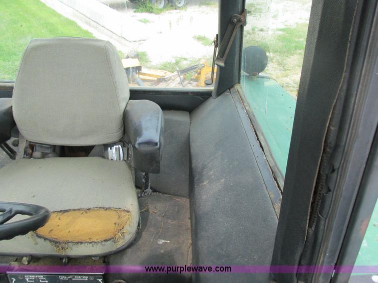 image for item K5165 1980 John Deere 4440 tractor