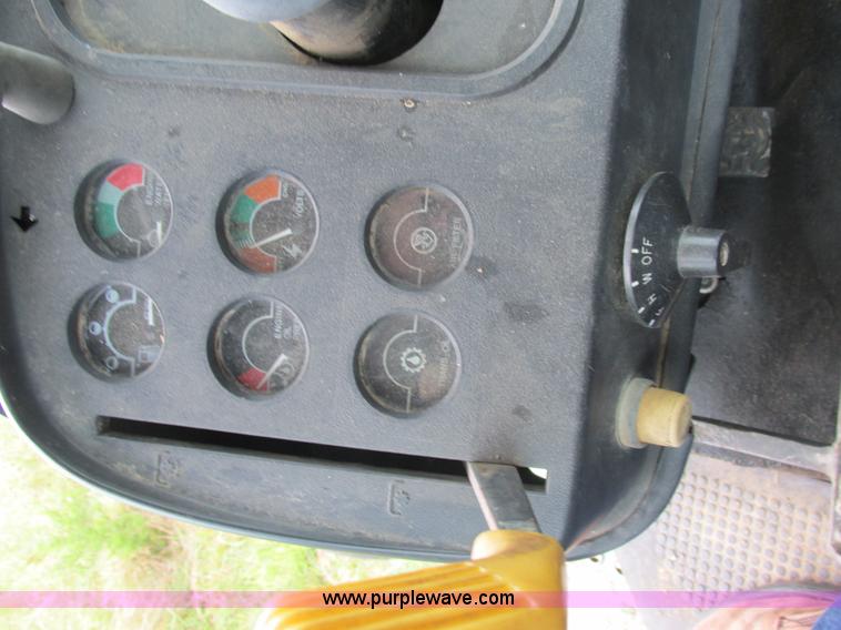 image for item K5165 1980 John Deere 4440 tractor