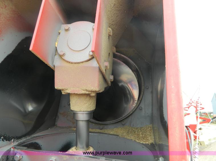 image for item K8179 2011 Farm King Backsaver auger