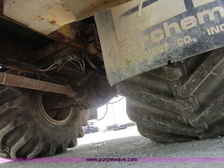 image for item L4016 2002 Ag-Chem TerraGator 8104 self-propelled applicator