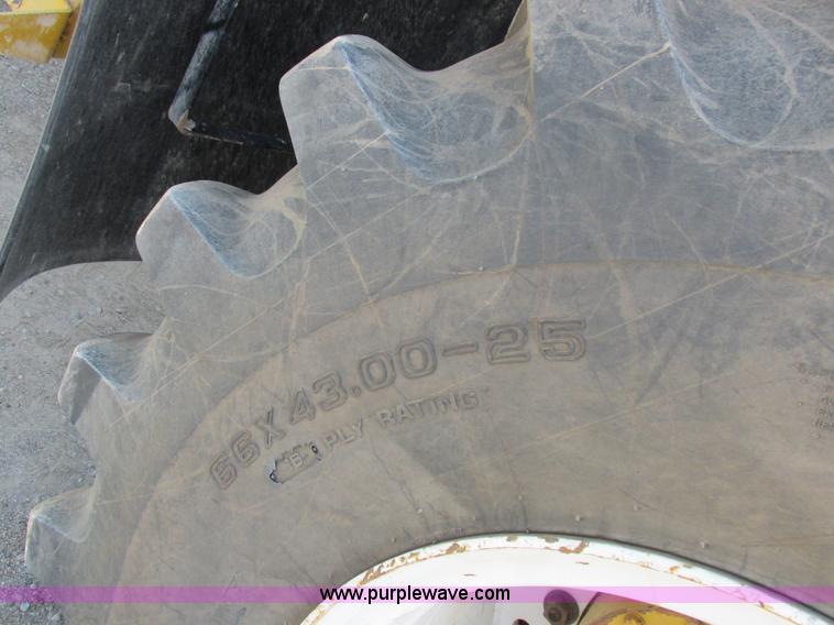 image for item L4016 2002 Ag-Chem TerraGator 8104 self-propelled applicator