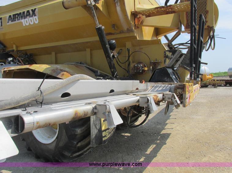 image for item L4016 2002 Ag-Chem TerraGator 8104 self-propelled applicator