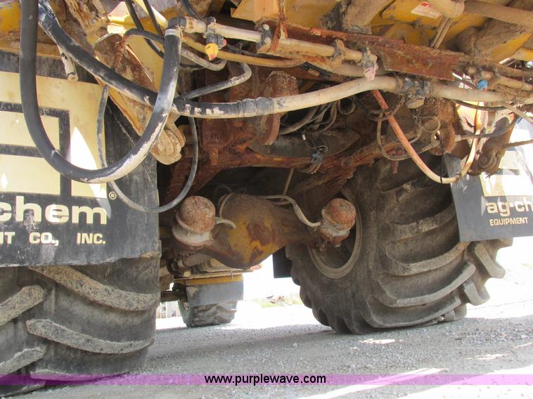 image for item L4016 2002 Ag-Chem TerraGator 8104 self-propelled applicator