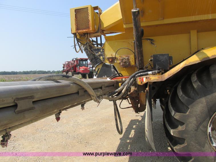 image for item L4016 2002 Ag-Chem TerraGator 8104 self-propelled applicator