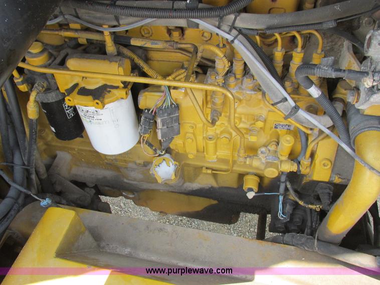 image for item L4016 2002 Ag-Chem TerraGator 8104 self-propelled applicator