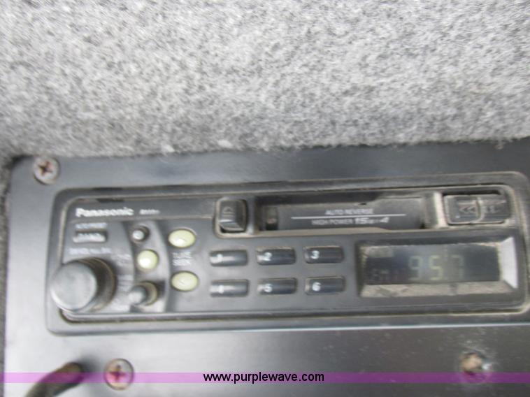 image for item L4016 2002 Ag-Chem TerraGator 8104 self-propelled applicator