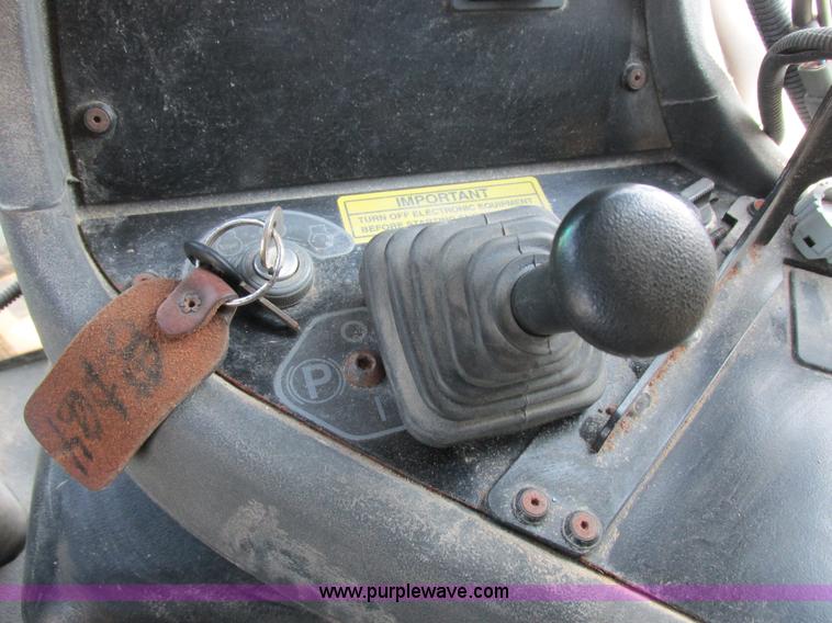 image for item L4016 2002 Ag-Chem TerraGator 8104 self-propelled applicator