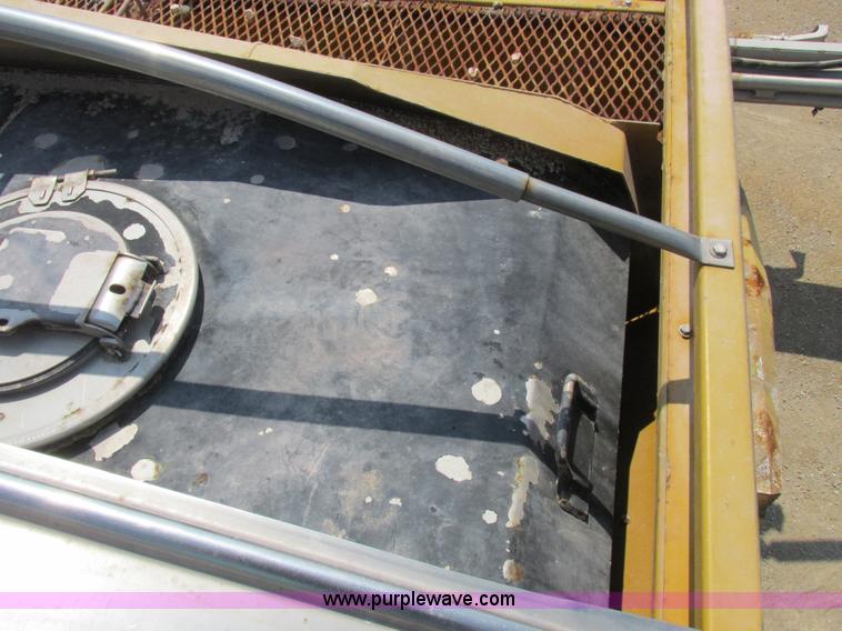 image for item L4016 2002 Ag-Chem TerraGator 8104 self-propelled applicator