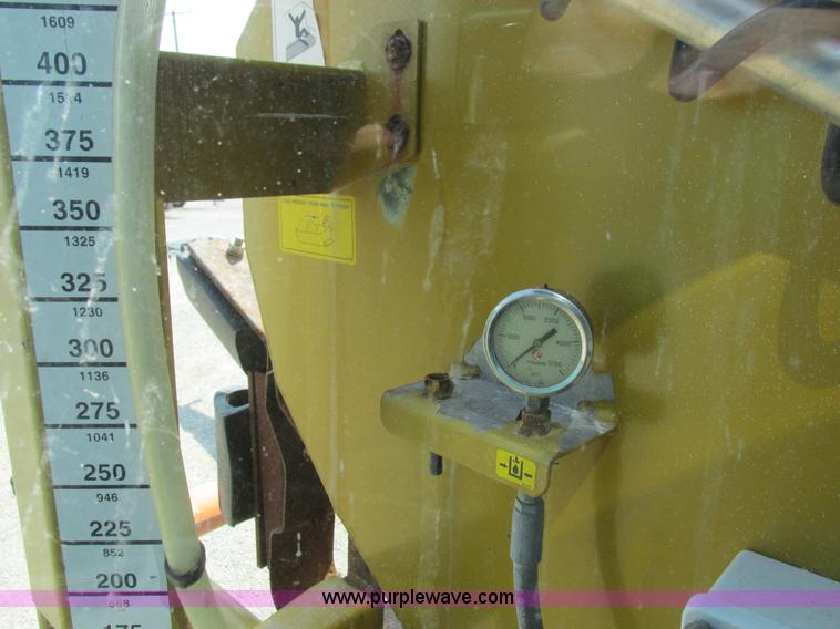 image for item L4016 2002 Ag-Chem TerraGator 8104 self-propelled applicator