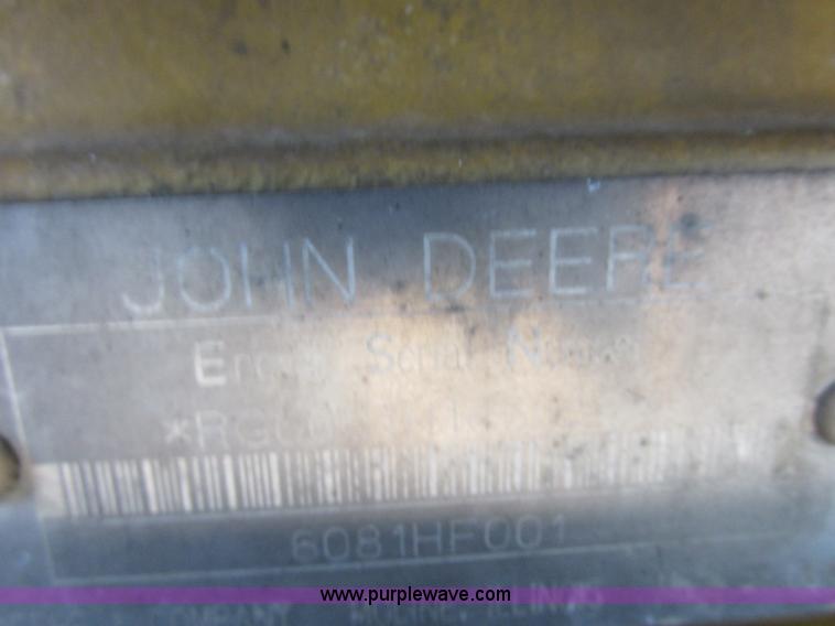 image for item L4016 2002 Ag-Chem TerraGator 8104 self-propelled applicator