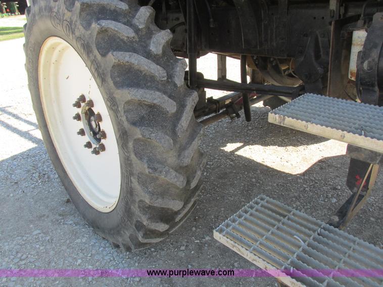 image for item L4051 1994 GMC TopKick applicator truck