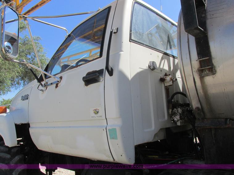 image for item L4051 1994 GMC TopKick applicator truck