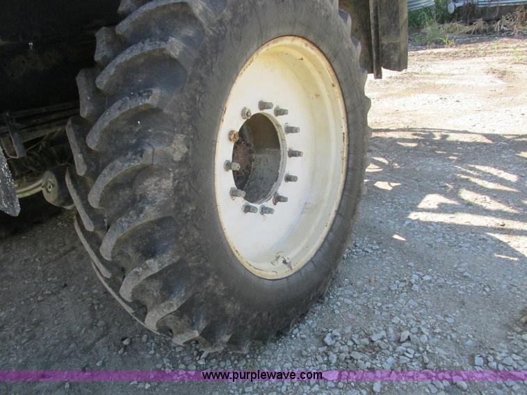 image for item L4051 1994 GMC TopKick applicator truck