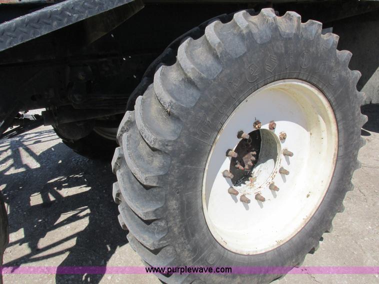 image for item L4051 1994 GMC TopKick applicator truck