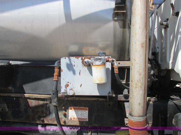 image for item L4051 1994 GMC TopKick applicator truck