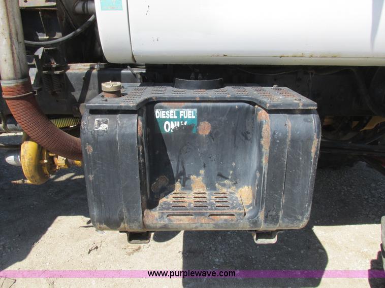 image for item L4051 1994 GMC TopKick applicator truck