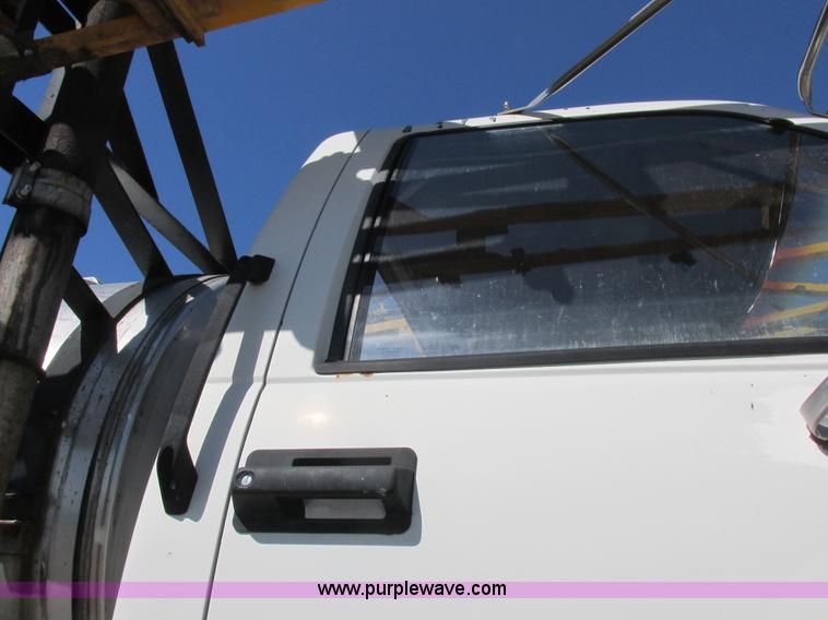 image for item L4051 1994 GMC TopKick applicator truck