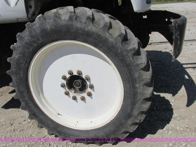 image for item L4051 1994 GMC TopKick applicator truck