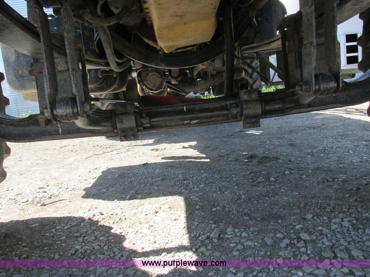 image for item L4051 1994 GMC TopKick applicator truck