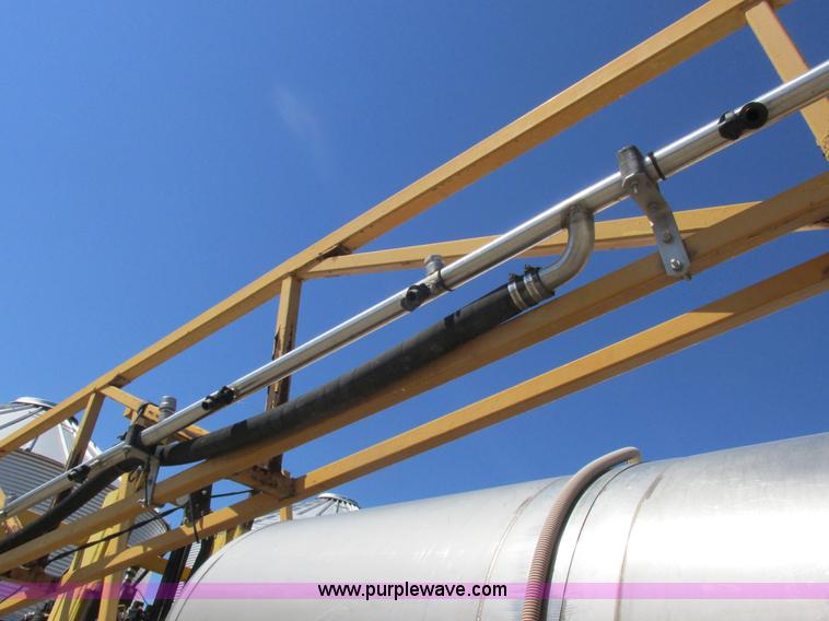 image for item L4051 1994 GMC TopKick applicator truck